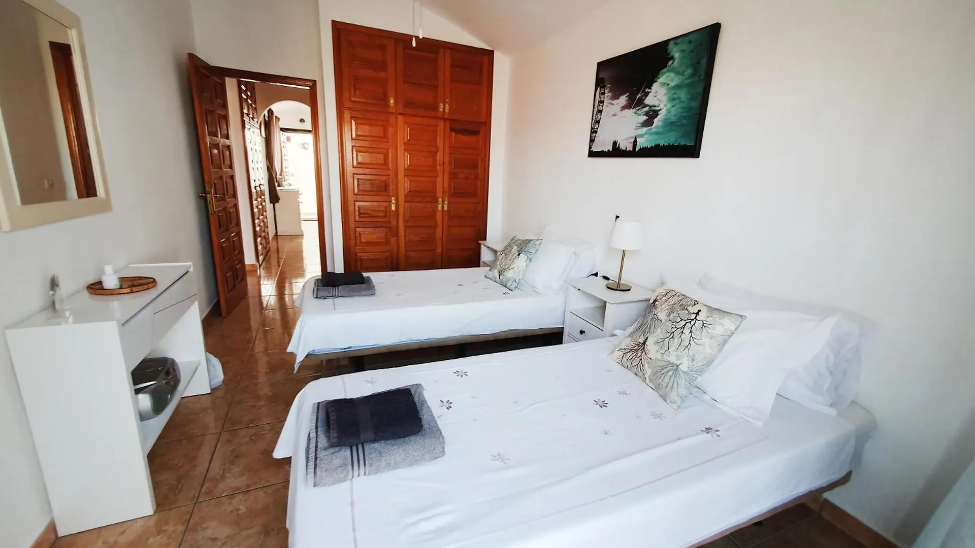 Apartment Hajnalka Apartman - Heated Pool And Partial Ocean Views San Miguel de Abona